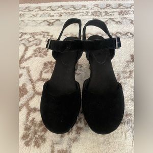 White Mountain ‘Cherub’ Women's Clogs